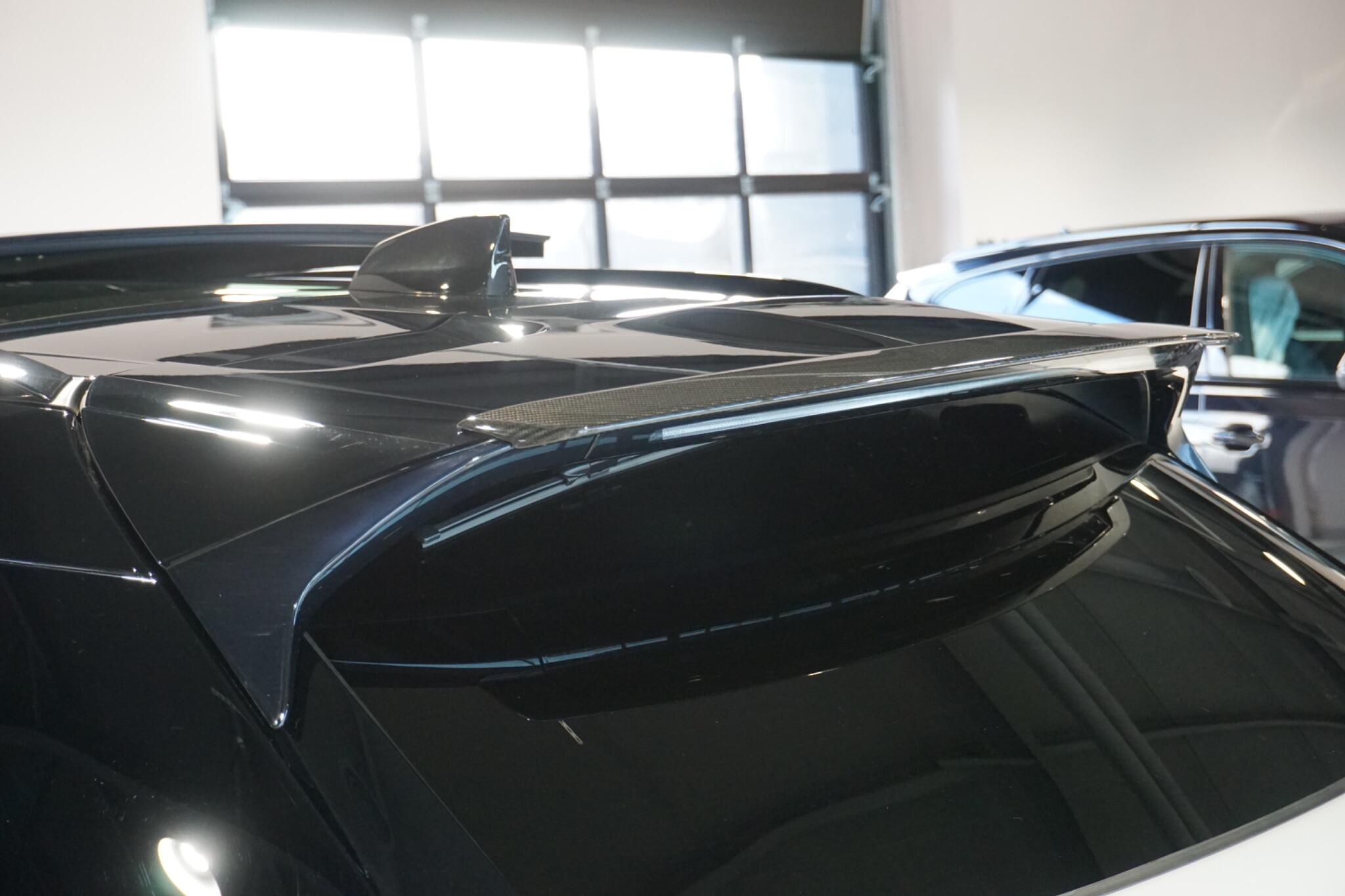 Land Rover Range Rover Velar 3.0 D300 MHEV R-Dynamic SE SUV 5dr Diesel Auto 4WD Euro 6 (s/s) (300 ps)